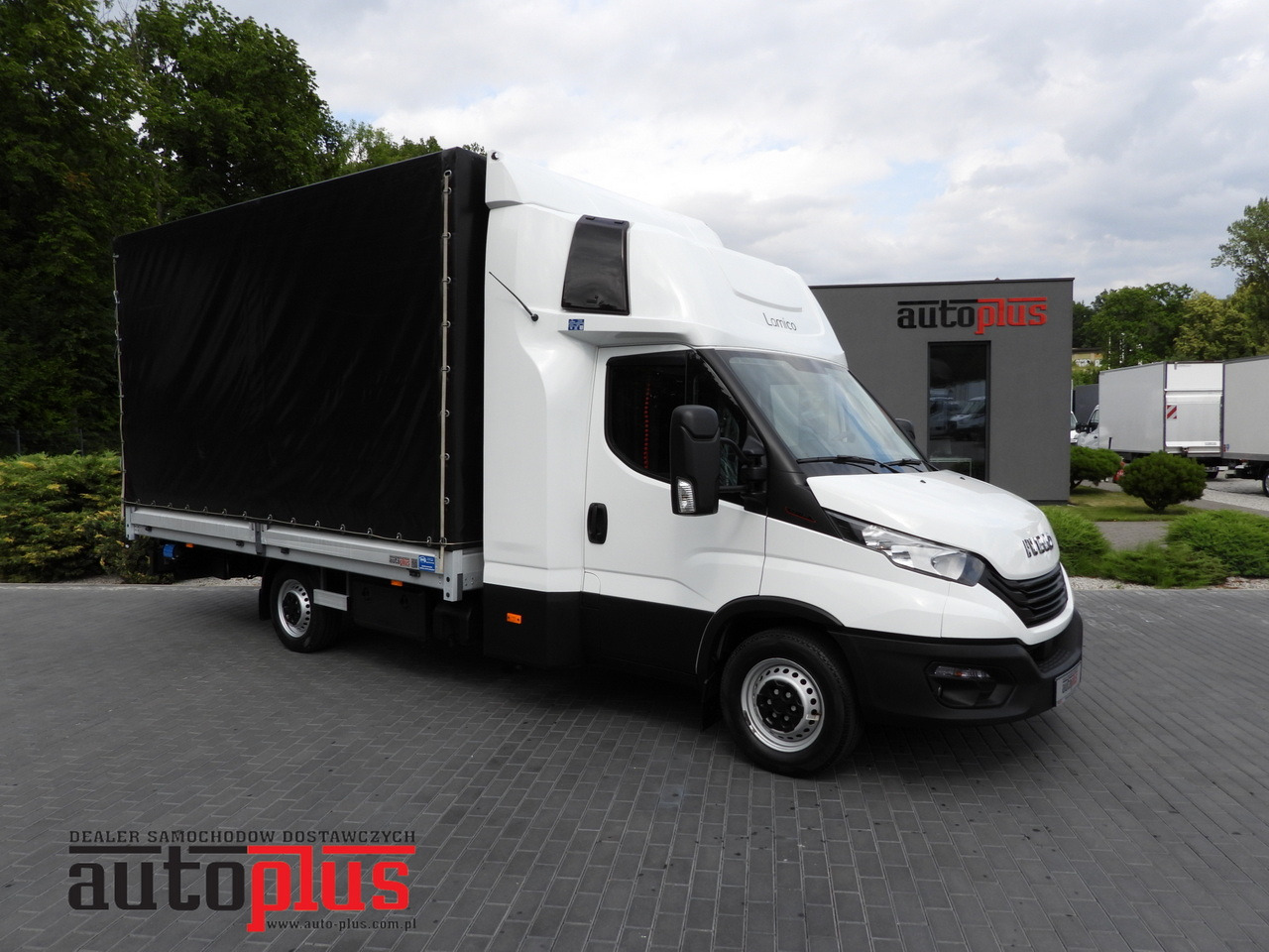 IVECO DAILY 35S18 TARPAULIN LIFT 10 PALLETS WEBASTO CRUISE CONTROL PNEUMATICS AIR CONDITIONING 180HP - כלי רכב מסחרי עם וילונות צד: תמונה 1 IVECO DAILY 35S18 TARPAULIN LIFT 10 PALLETS WEBASTO CRUISE CONTROL PNEUMATICS AIR CONDITIONING 180HP - כלי רכב מסחרי עם וילונות צד: תמונה 1