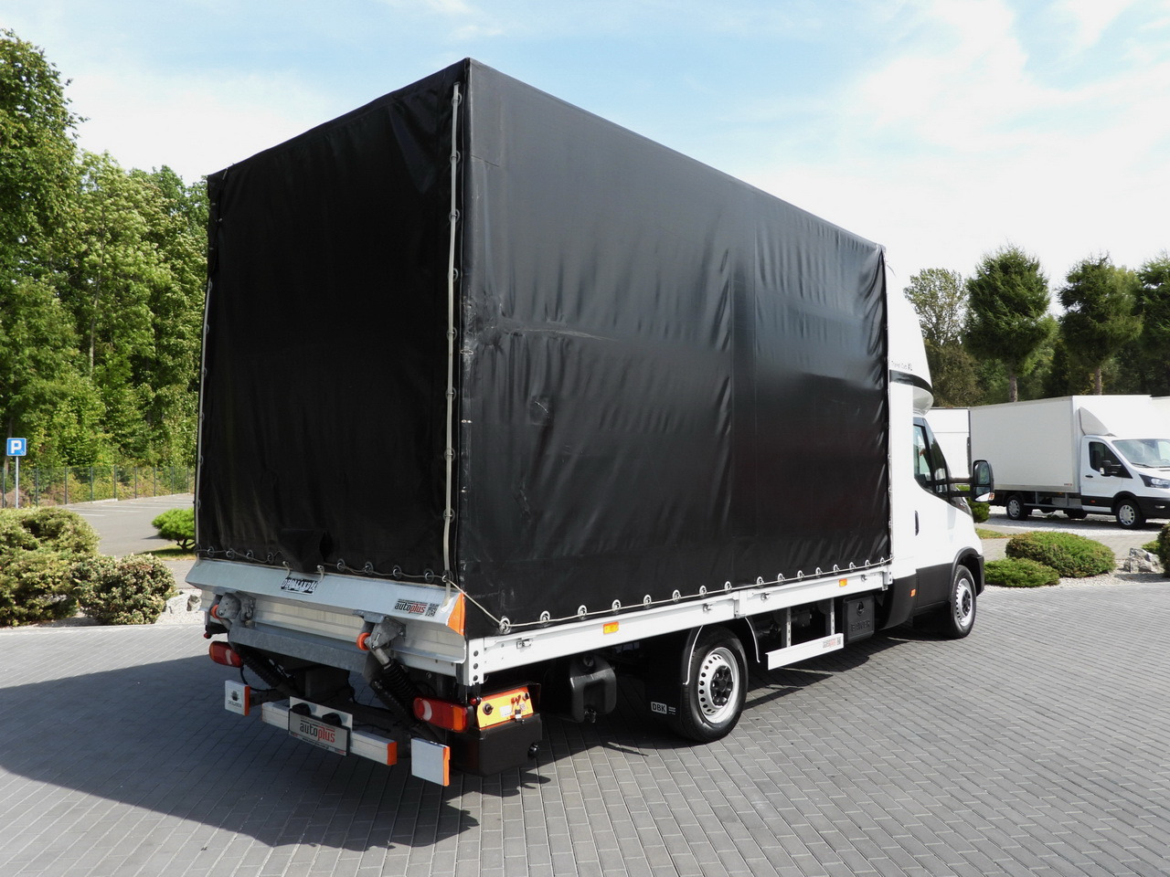 IVECO DAILY 35S18 TARPAULIN LIFT 8 PALLETS CRUISE CONTROL AIR CONDITIONING 180HP - כלי רכב מסחרי עם וילונות צד: תמונה 3 IVECO DAILY 35S18 TARPAULIN LIFT 8 PALLETS CRUISE CONTROL AIR CONDITIONING 180HP - כלי רכב מסחרי עם וילונות צד: תמונה 3
