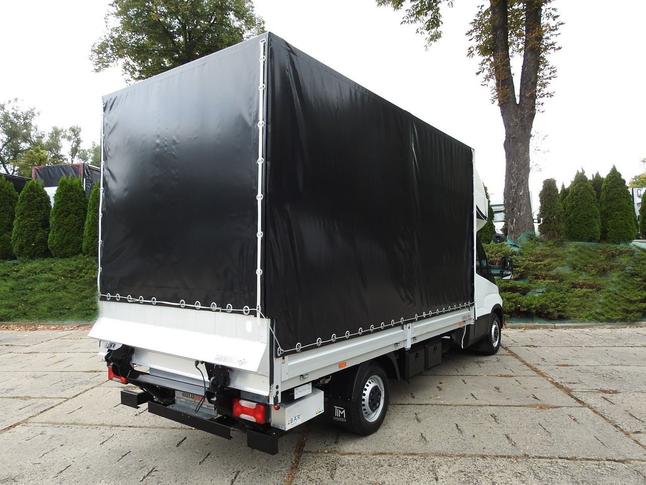 IVECO DAILY 35S18 TARPAULIN LIFT 8 PALLETS CRUISE CONTROL AIR CONDITIONING 180HP - כלי רכב מסחרי עם וילונות צד: תמונה 3 IVECO DAILY 35S18 TARPAULIN LIFT 8 PALLETS CRUISE CONTROL AIR CONDITIONING 180HP - כלי רכב מסחרי עם וילונות צד: תמונה 3