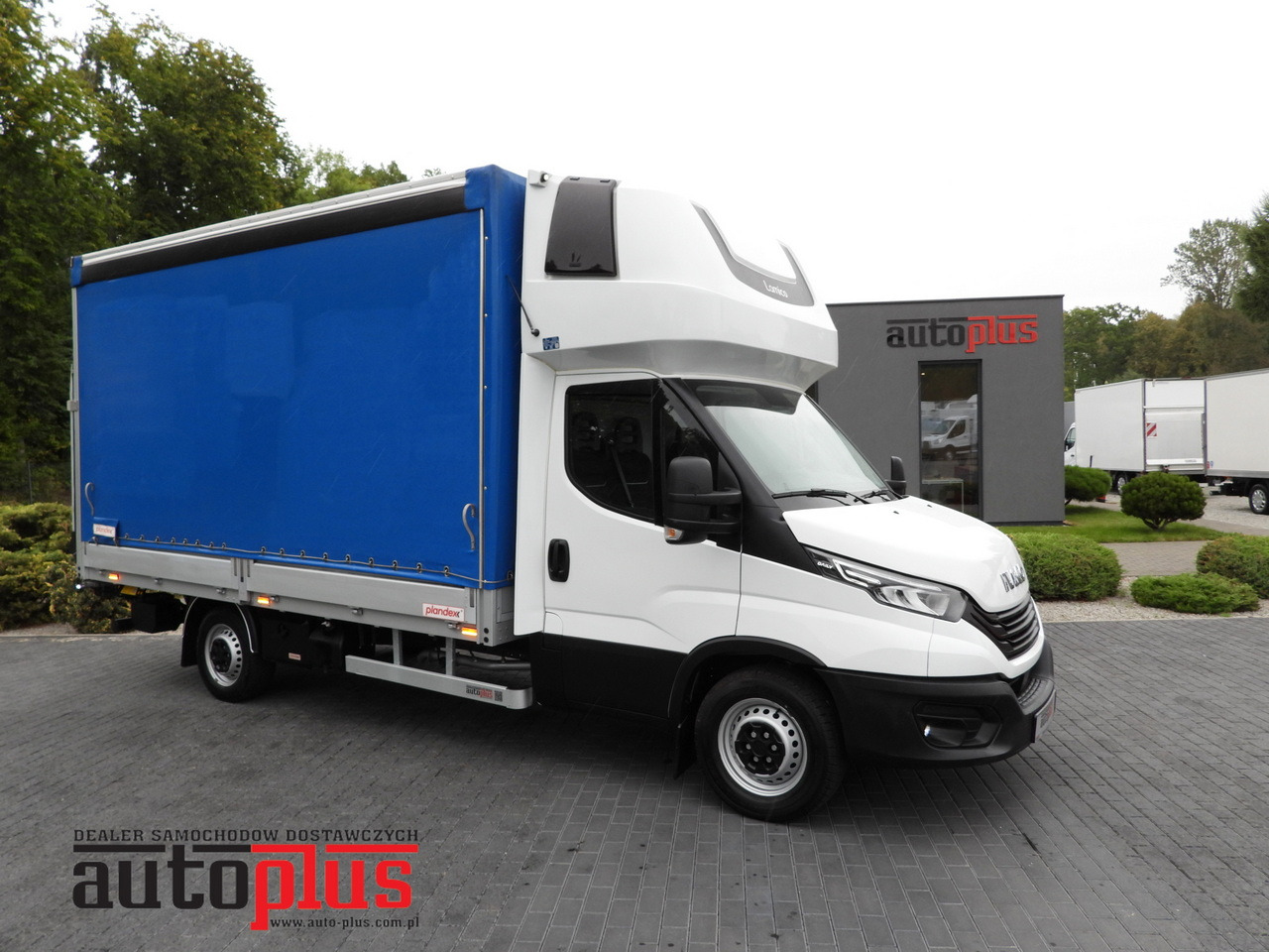 IVECO DAILY 35S18 TARPAULIN LIFT 8 PALLETS WEBASTO CRUISE CONTROL LED LIGHTS AIR CONDITIONING 180HP - כלי רכב מסחרי עם וילונות צד: תמונה 1 IVECO DAILY 35S18 TARPAULIN LIFT 8 PALLETS WEBASTO CRUISE CONTROL LED LIGHTS AIR CONDITIONING 180HP - כלי רכב מסחרי עם וילונות צד: תמונה 1