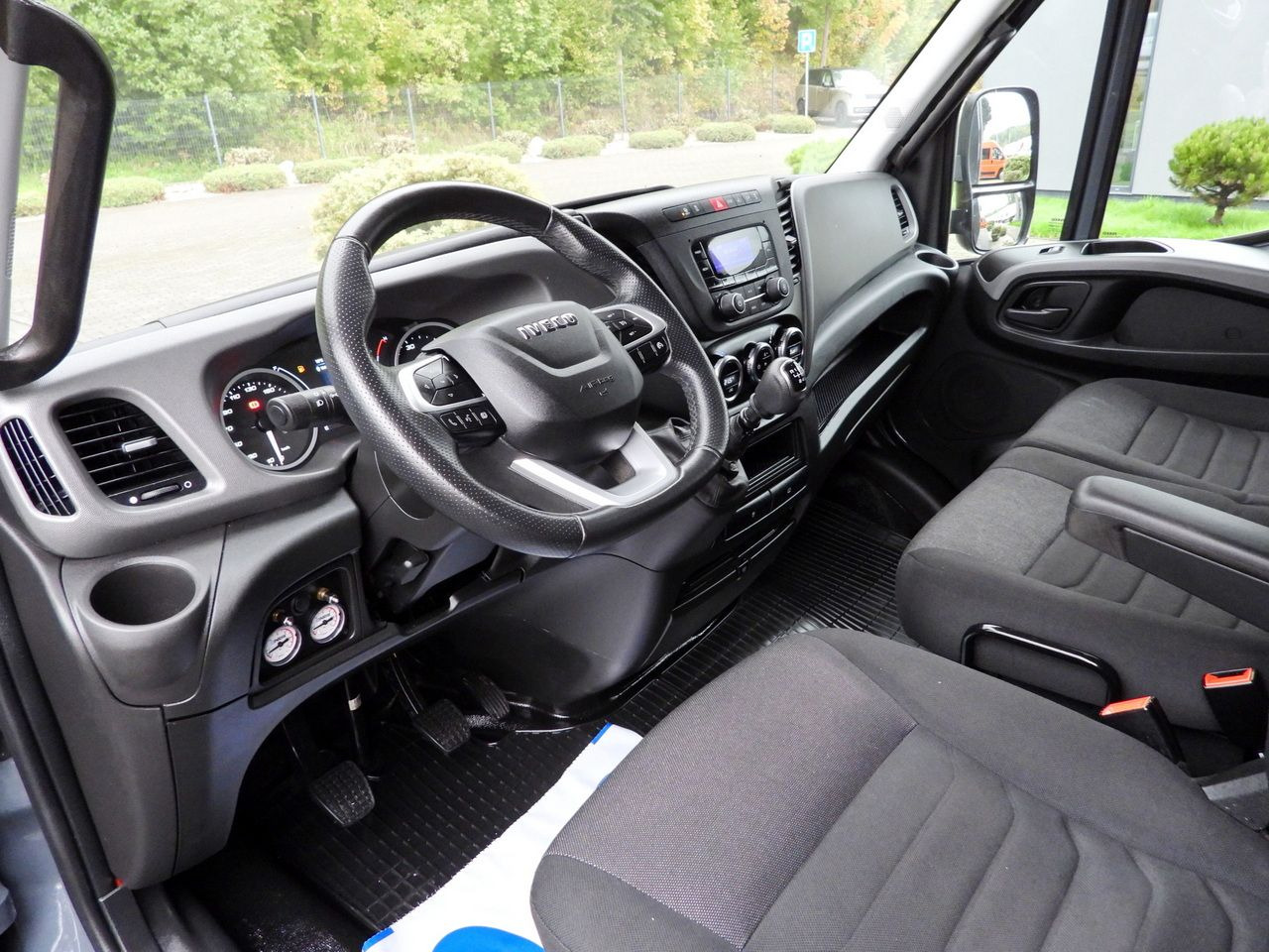 IVECO DAILY 50C18 TARPAULIN 14 PALLETS WEBASTO CRUISE CONTROL PNEUMATICS TWIN WHEELS AIR CONDITIONING 180HP - כלי רכב מסחרי עם וילונות צד: תמונה 2 IVECO DAILY 50C18 TARPAULIN 14 PALLETS WEBASTO CRUISE CONTROL PNEUMATICS TWIN WHEELS AIR CONDITIONING 180HP - כלי רכב מסחרי עם וילונות צד: תמונה 2