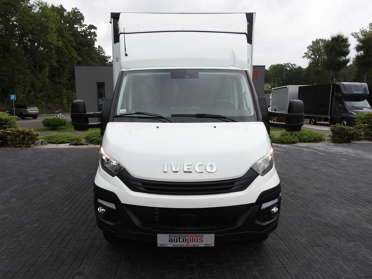 IVECO DAILY 70C18 TARPAULIN LIFT 12 PALLETS WEBASTO CRUISE CONTROL TWIN WHEELS AIR CONDITIONING 180HP - כלי רכב מסחרי עם וילונות צד: תמונה 5 IVECO DAILY 70C18 TARPAULIN LIFT 12 PALLETS WEBASTO CRUISE CONTROL TWIN WHEELS AIR CONDITIONING 180HP - כלי רכב מסחרי עם וילונות צד: תמונה 5