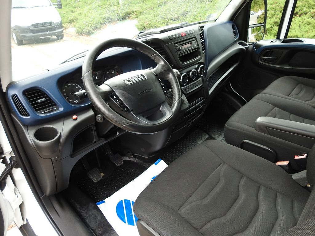 Iveco DAILY 35S18 PRITSCHE PLANE 10 PALETTEN AUFZUG - כלי רכב מסחרי עם וילונות צד: תמונה 2 Iveco DAILY 35S18 PRITSCHE PLANE 10 PALETTEN AUFZUG - כלי רכב מסחרי עם וילונות צד: תמונה 2