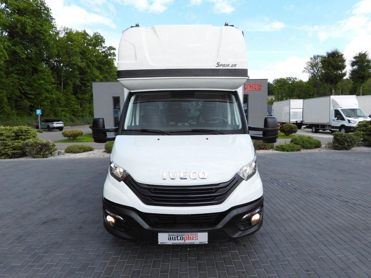 Iveco DAILY 35S18 PRITSCHE PLANE AUFZUG 8 PALETTEN - כלי רכב מסחרי עם וילונות צד: תמונה 5 Iveco DAILY 35S18 PRITSCHE PLANE AUFZUG 8 PALETTEN - כלי רכב מסחרי עם וילונות צד: תמונה 5