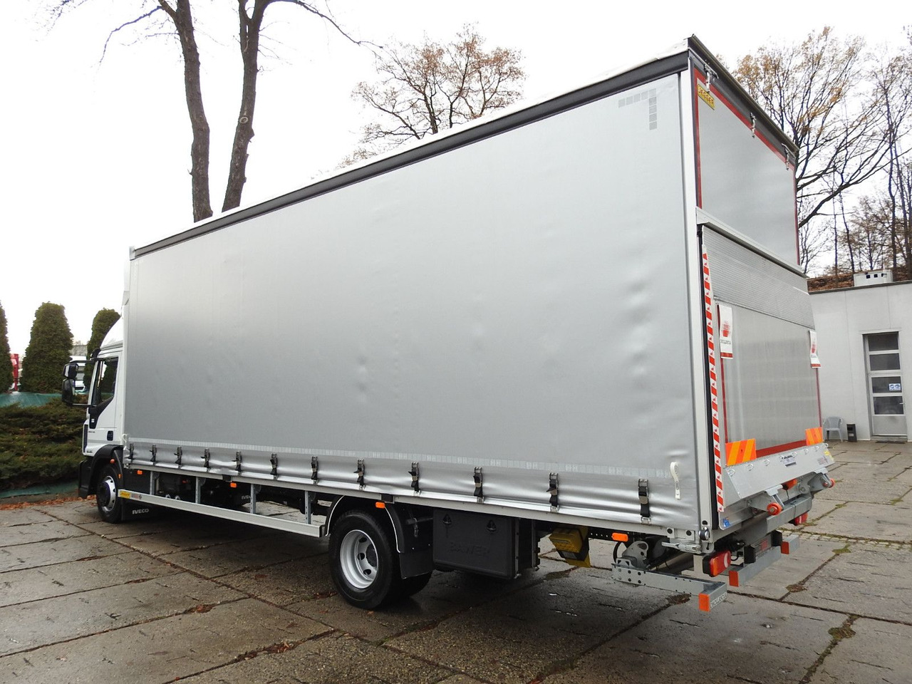 משאית וילונות צד Iveco EUROCARGO 120-250 PRITSCHE PLANE 18 PALETTEN A/C: תמונה 10