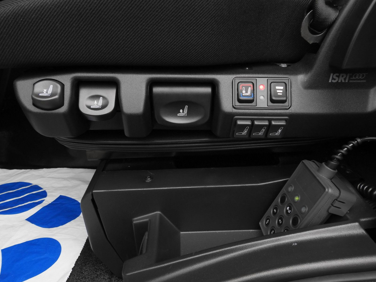 משאית וילונות צד Iveco EUROCARGO 120-250 PRITSCHE PLANE 18 PALETTEN A/C: תמונה 24
