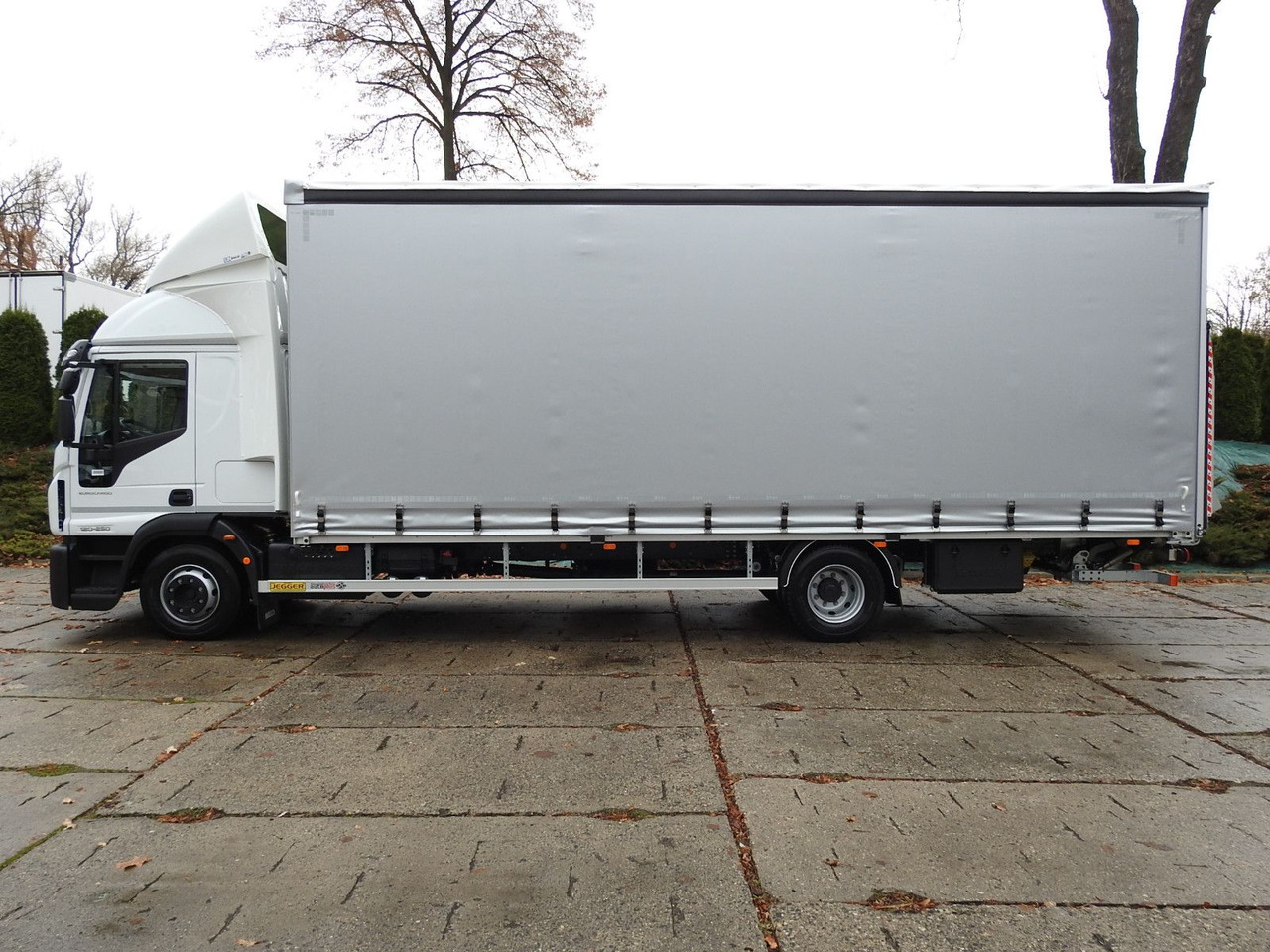 משאית וילונות צד Iveco EUROCARGO 120-250 PRITSCHE PLANE 18 PALETTEN A/C: תמונה 9