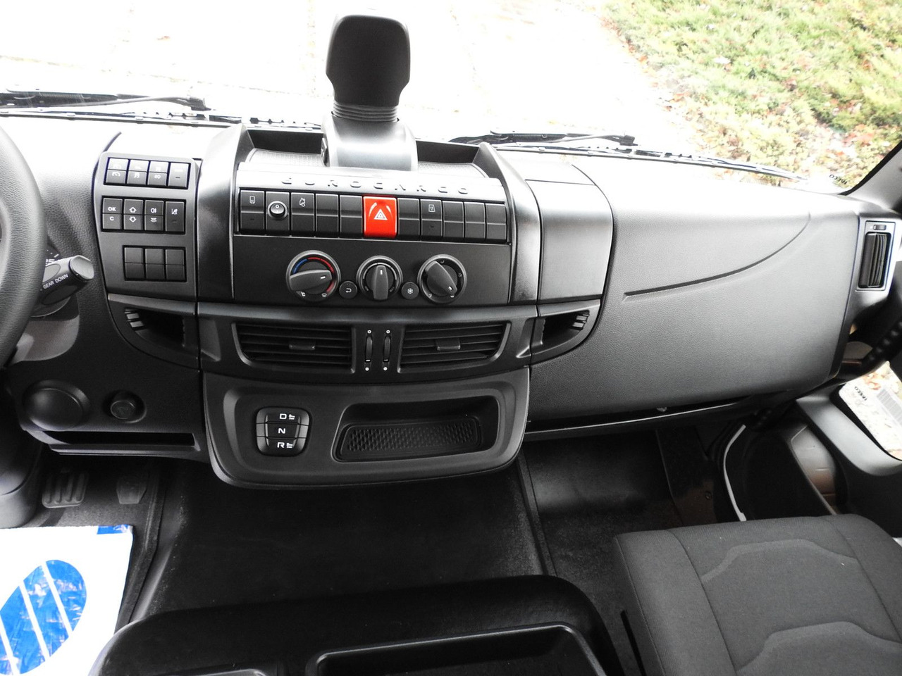משאית וילונות צד Iveco EUROCARGO 120-250 PRITSCHE PLANE 18 PALETTEN A/C: תמונה 26