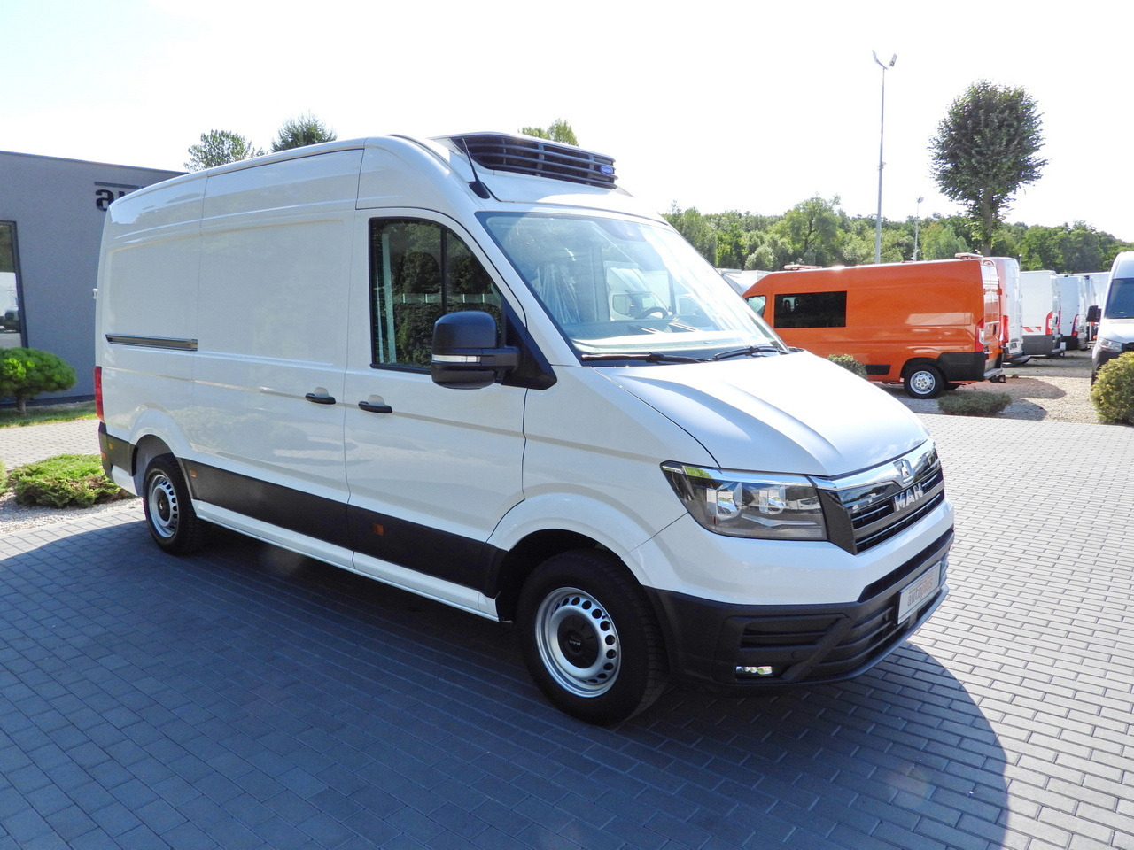 MAN TGE REFRIGERATOR VAN -5*C POWER SUPPLY 230V CRUISE CONTROL AUTOMATIC TRANSMISSION AIR CONDITIONING 180HP - כלי רכב מסחרי לקירור: תמונה 4 MAN TGE REFRIGERATOR VAN -5*C POWER SUPPLY 230V CRUISE CONTROL AUTOMATIC TRANSMISSION AIR CONDITIONING 180HP - כלי רכב מסחרי לקירור: תמונה 4