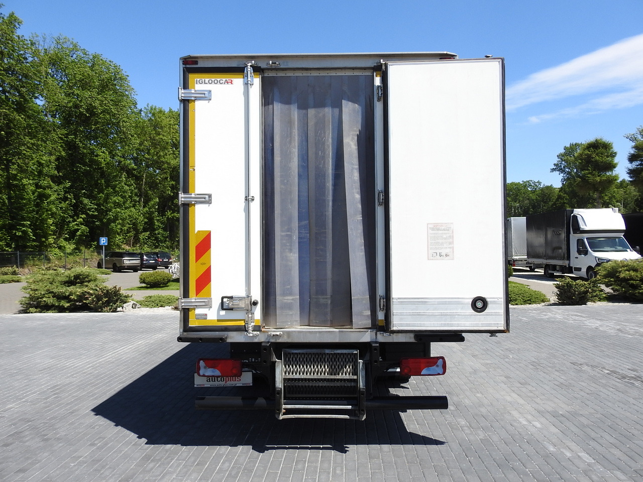 משאית קירור MAN TGL 10.180 REGRIGERATOR BOX -20*C 11 PALLETS POWER SUPPLY 230V AIR CONDITIONING PNEUMATICS TWIN WHEELS 180HP: תמונה 11 משאית קירור MAN TGL 10.180 REGRIGERATOR BOX -20*C 11 PALLETS POWER SUPPLY 230V AIR CONDITIONING PNEUMATICS TWIN WHEELS 180HP: תמונה 11