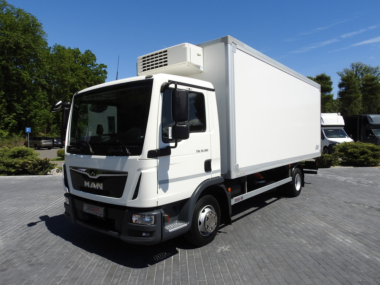 משאית קירור MAN TGL 10.180 REGRIGERATOR BOX -20*C 11 PALLETS POWER SUPPLY 230V AIR CONDITIONING PNEUMATICS TWIN WHEELS 180HP: תמונה 22 משאית קירור MAN TGL 10.180 REGRIGERATOR BOX -20*C 11 PALLETS POWER SUPPLY 230V AIR CONDITIONING PNEUMATICS TWIN WHEELS 180HP: תמונה 22