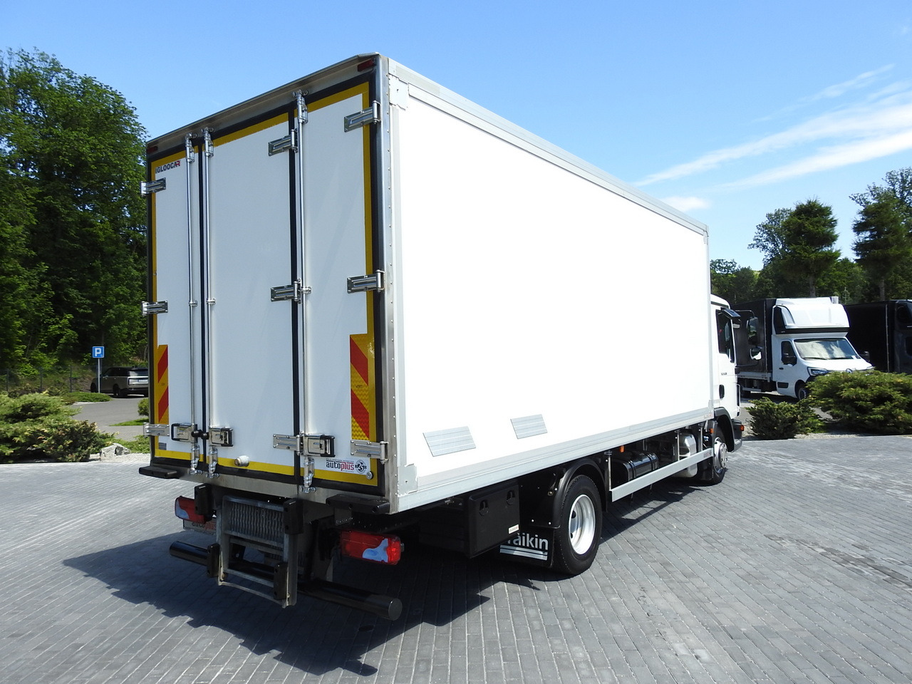 MAN TGL 10.180 REGRIGERATOR BOX -20*C 11 PALLETS POWER SUPPLY 230V AIR CONDITIONING PNEUMATICS TWIN WHEELS 180HP - משאית קירור: תמונה 3 MAN TGL 10.180 REGRIGERATOR BOX -20*C 11 PALLETS POWER SUPPLY 230V AIR CONDITIONING PNEUMATICS TWIN WHEELS 180HP - משאית קירור: תמונה 3