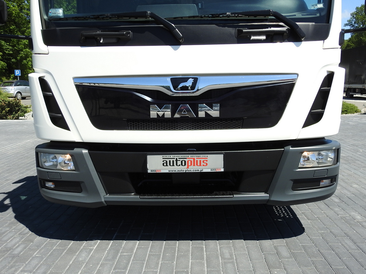 משאית קירור MAN TGL 10.180 REGRIGERATOR BOX -20*C 11 PALLETS POWER SUPPLY 230V AIR CONDITIONING PNEUMATICS TWIN WHEELS 180HP: תמונה 15 משאית קירור MAN TGL 10.180 REGRIGERATOR BOX -20*C 11 PALLETS POWER SUPPLY 230V AIR CONDITIONING PNEUMATICS TWIN WHEELS 180HP: תמונה 15