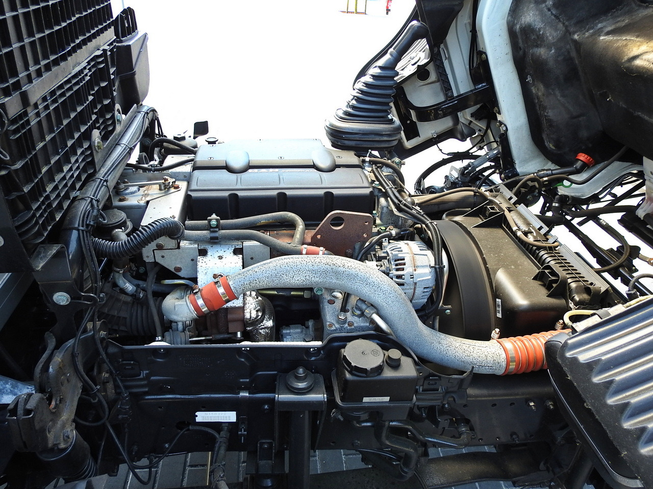 משאית קירור MAN TGL 10.180 REGRIGERATOR BOX -20*C 11 PALLETS POWER SUPPLY 230V AIR CONDITIONING PNEUMATICS TWIN WHEELS 180HP: תמונה 31 משאית קירור MAN TGL 10.180 REGRIGERATOR BOX -20*C 11 PALLETS POWER SUPPLY 230V AIR CONDITIONING PNEUMATICS TWIN WHEELS 180HP: תמונה 31