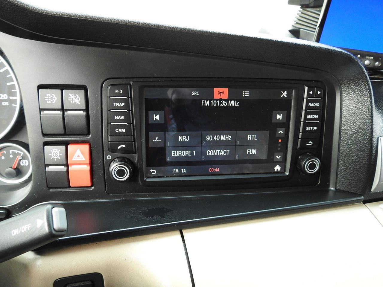 כלי רכב מסחרי עם תיבה MAN TGL 12.220 BOX LIFT 18 PALLETS CRUISE CONTROLAIR CONDITIONING PNEUMATICS AUTOMATIC TWIN WHEELS 220HP: תמונה 39 כלי רכב מסחרי עם תיבה MAN TGL 12.220 BOX LIFT 18 PALLETS CRUISE CONTROLAIR CONDITIONING PNEUMATICS AUTOMATIC TWIN WHEELS 220HP: תמונה 39