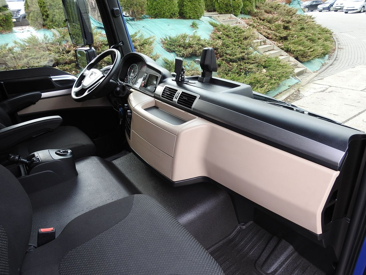 כלי רכב מסחרי עם תיבה MAN TGL 12.220 BOX LIFT 18 PALLETS CRUISE CONTROLAIR CONDITIONING PNEUMATICS AUTOMATIC TWIN WHEELS 220HP: תמונה 45 כלי רכב מסחרי עם תיבה MAN TGL 12.220 BOX LIFT 18 PALLETS CRUISE CONTROLAIR CONDITIONING PNEUMATICS AUTOMATIC TWIN WHEELS 220HP: תמונה 45