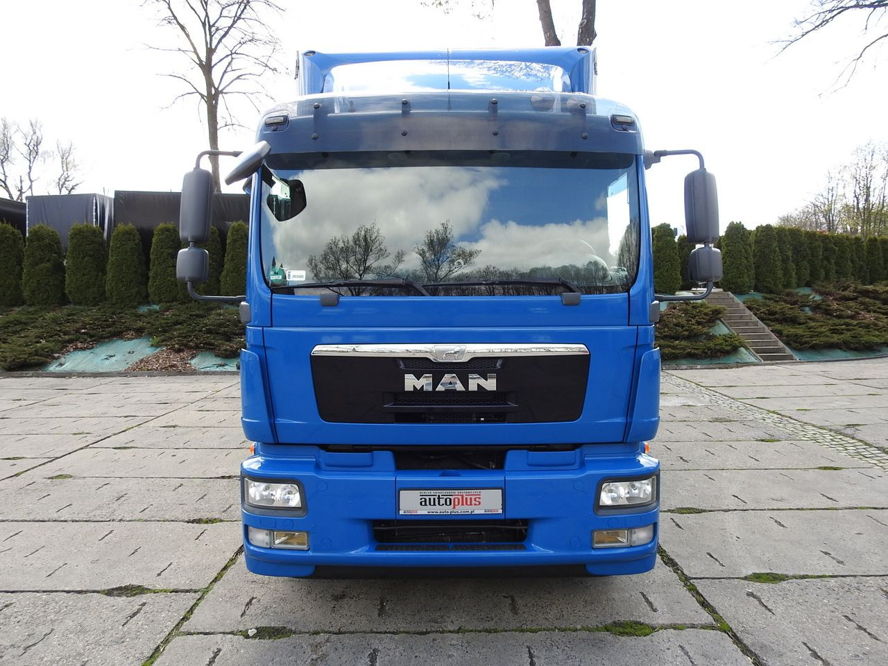 MAN TGM 15.290 TARPAULIN LIFT 18 PALLETS CRUISE CONTROL TWIN WHEELS AIR CONDITIONING 290HP - משאית וילונות צד: תמונה 5 MAN TGM 15.290 TARPAULIN LIFT 18 PALLETS CRUISE CONTROL TWIN WHEELS AIR CONDITIONING 290HP - משאית וילונות צד: תמונה 5