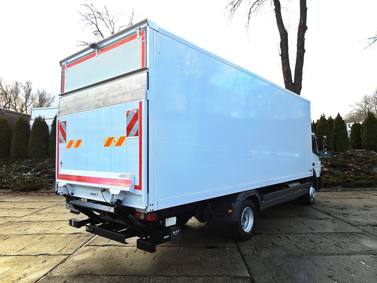 MERCEDES ATEGO 12.24 BOX LIFT 18 PALLETS CRUISE CONTROL AUTOMATIC TRANSMISSION  TWIN WHEELS AIR CONDITIONING  240HP - כלי רכב מסחרי עם תיבה: תמונה 3 MERCEDES ATEGO 12.24 BOX LIFT 18 PALLETS CRUISE CONTROL AUTOMATIC TRANSMISSION  TWIN WHEELS AIR CONDITIONING  240HP - כלי רכב מסחרי עם תיבה: תמונה 3