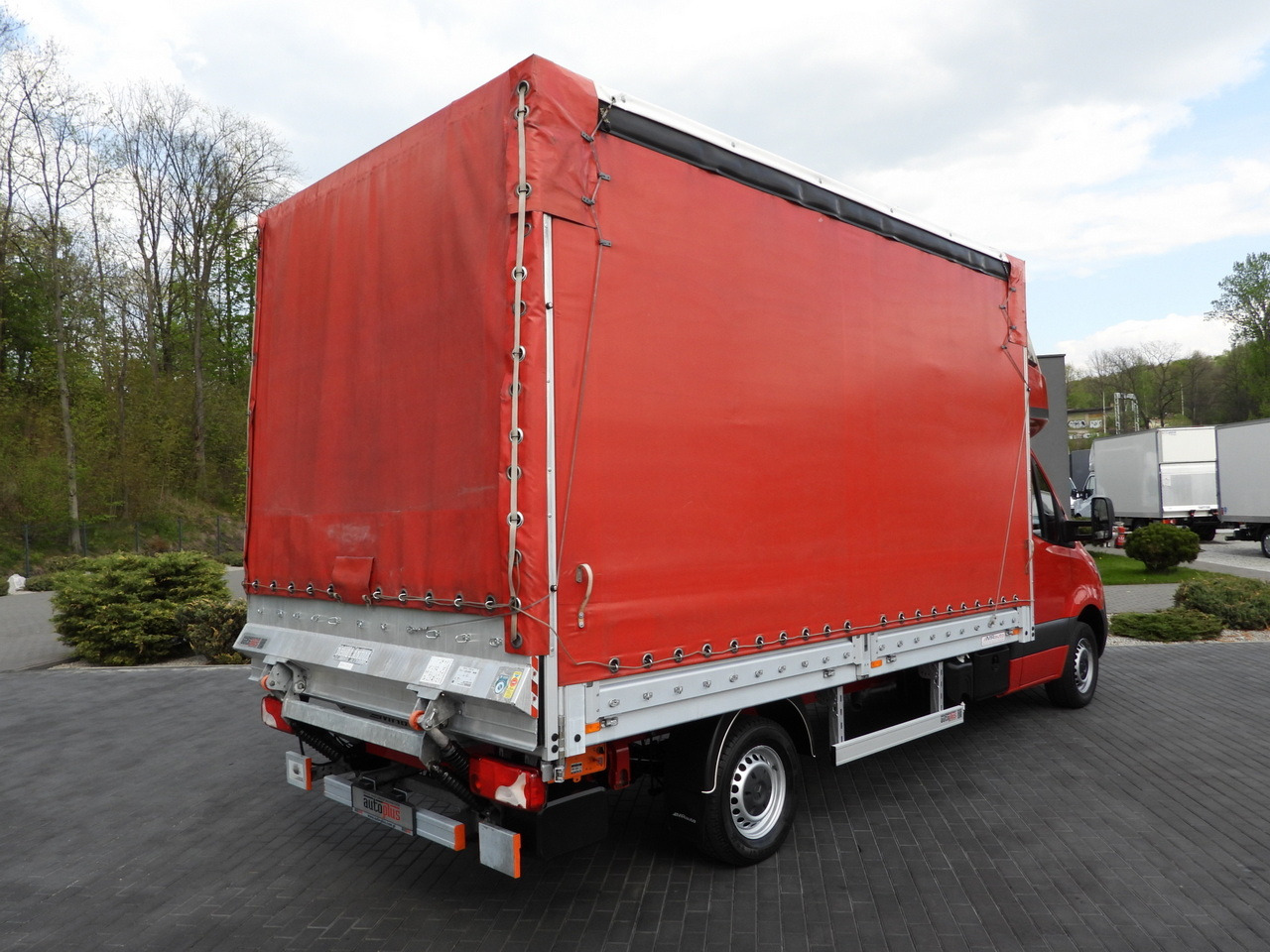 MERCEDES SPRINTER 316 8 PALLETS TARPAULIN LIFT CRUISE CONTROL AIR CONDITIONING 160HP - כלי רכב מסחרי עם וילונות צד: תמונה 3 MERCEDES SPRINTER 316 8 PALLETS TARPAULIN LIFT CRUISE CONTROL AIR CONDITIONING 160HP - כלי רכב מסחרי עם וילונות צד: תמונה 3