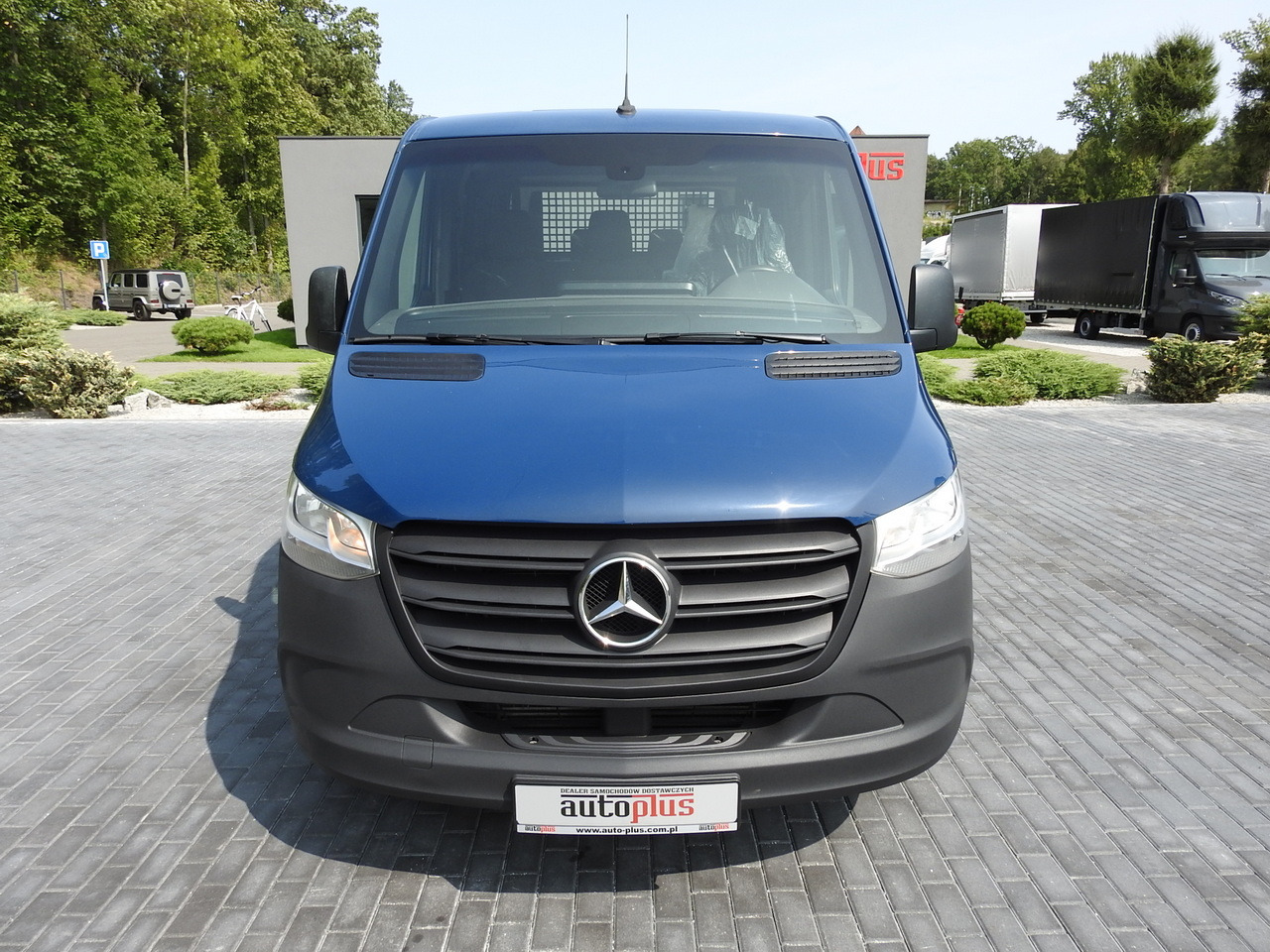 MERCEDES SPRINTER 316 STAKE BODY DOUBLE CABIN DOKA 7 SEATS AIR CONDITIONING 160HP - כלי רכב מסחרי קומבי: תמונה 5 MERCEDES SPRINTER 316 STAKE BODY DOUBLE CABIN DOKA 7 SEATS AIR CONDITIONING 160HP - כלי רכב מסחרי קומבי: תמונה 5