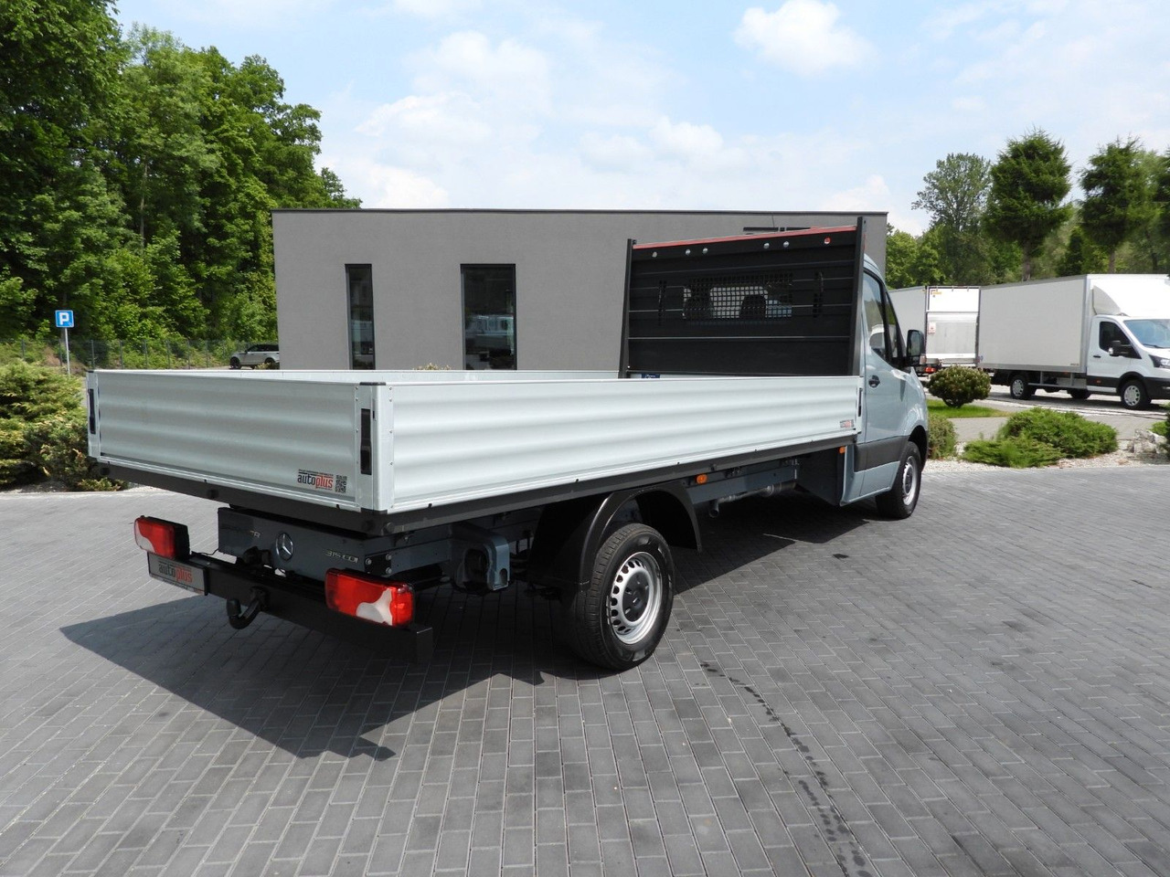Mercedes-Benz SPRINTER 315 PRITSCHE 8 PALETTEN TEMPOMAT - כלי רכב מסחרי במיטה שטוחה: תמונה 3 Mercedes-Benz SPRINTER 315 PRITSCHE 8 PALETTEN TEMPOMAT - כלי רכב מסחרי במיטה שטוחה: תמונה 3