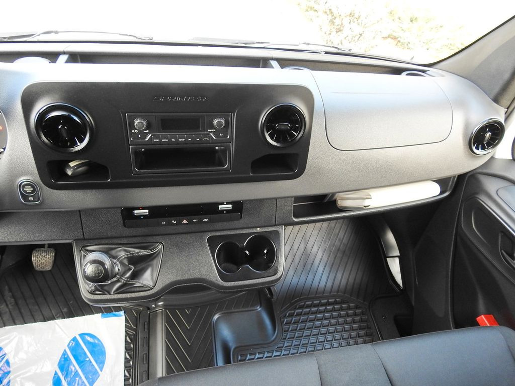 הַחכָּרָה Mercedes-Benz SPRINTER KOFFER AUFZUG 8 PALETTEN KLIMAANLAGE  Mercedes-Benz SPRINTER KOFFER AUFZUG 8 PALETTEN KLIMAANLAGE: תמונה 25