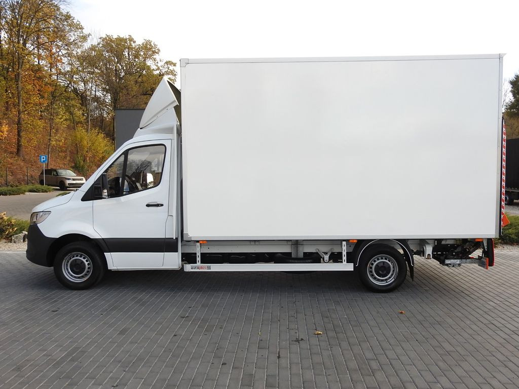 הַחכָּרָה Mercedes-Benz SPRINTER KOFFER AUFZUG 8 PALETTEN KLIMAANLAGE  Mercedes-Benz SPRINTER KOFFER AUFZUG 8 PALETTEN KLIMAANLAGE: תמונה 8
