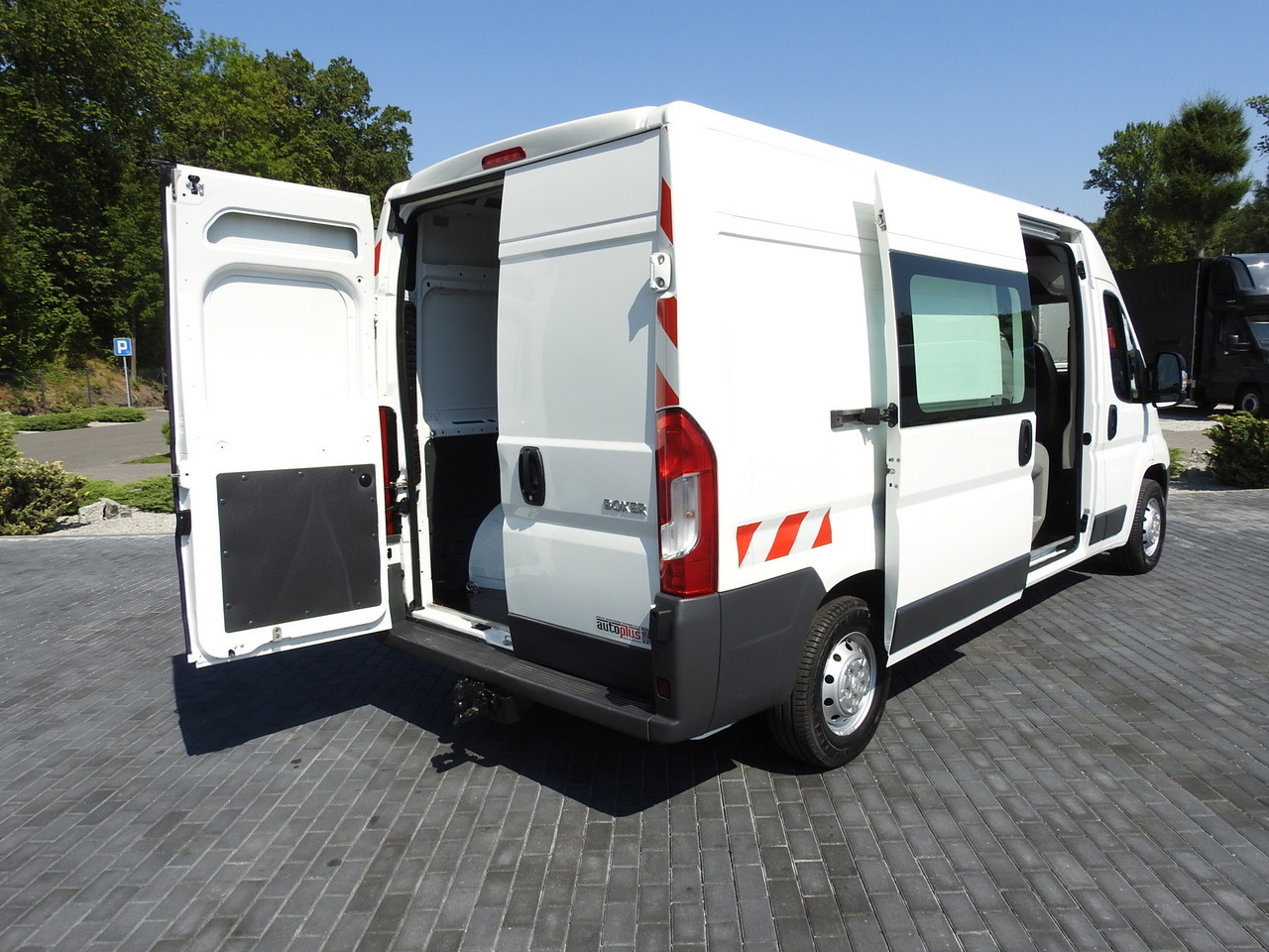 PEUGEOT BOXER BOX DELIVERY VAN 7 SEATS 110HP - כלי רכב מסחרי: תמונה 3 PEUGEOT BOXER BOX DELIVERY VAN 7 SEATS 110HP - כלי רכב מסחרי: תמונה 3