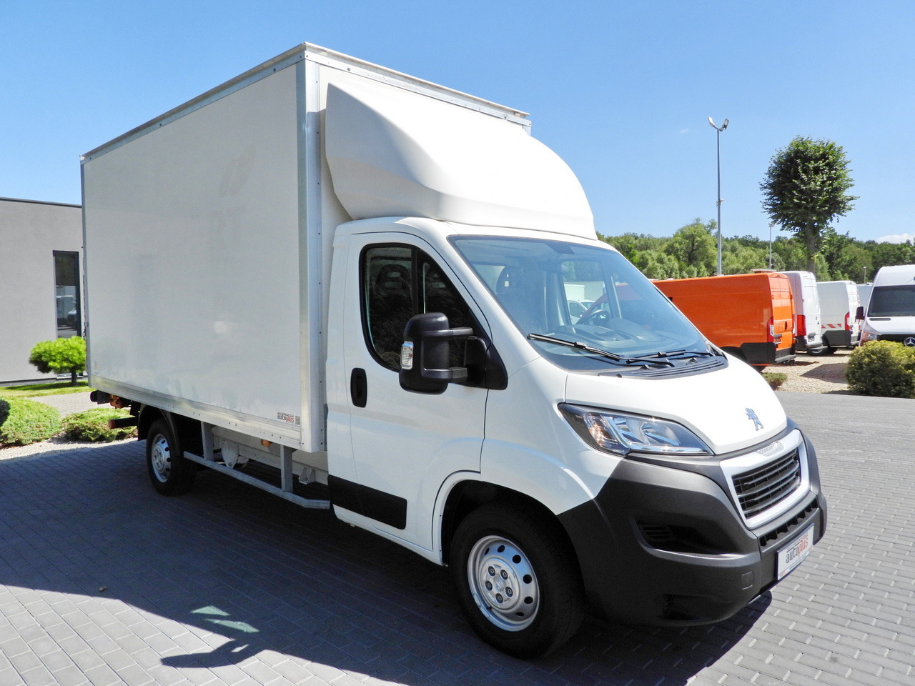 PEUGEOT BOXER BOX LIFT 8 PALLETS CRUISE CONTROL AIR CONDITIONING  130HP - כלי רכב מסחרי עם תיבה: תמונה 4 PEUGEOT BOXER BOX LIFT 8 PALLETS CRUISE CONTROL AIR CONDITIONING  130HP - כלי רכב מסחרי עם תיבה: תמונה 4