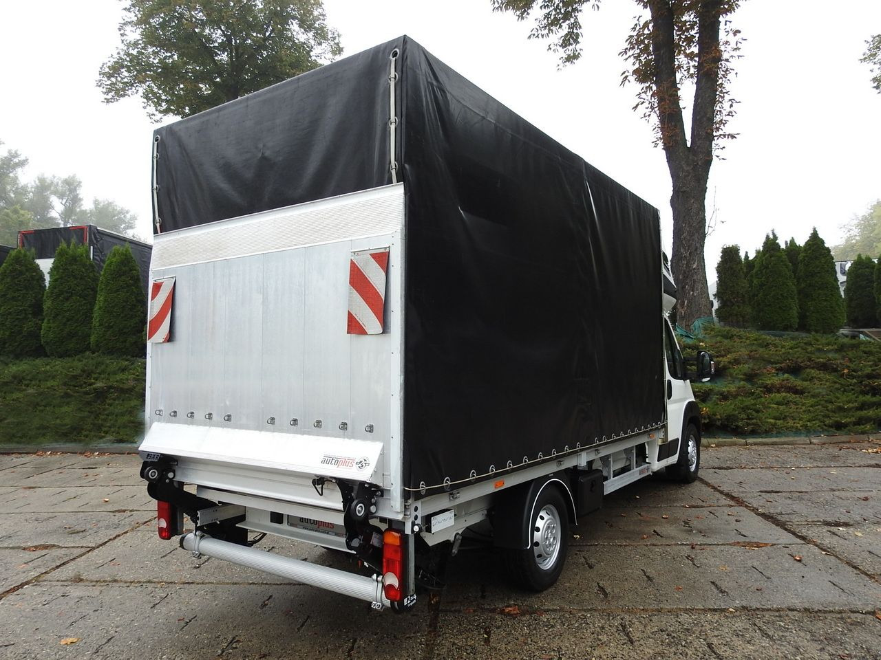 PEUGEOT BOXER TARPAULIN LIFT 8 PALLETS WEBASTO LED LIGHTS AIR CONDITIONING 165HP - כלי רכב מסחרי עם וילונות צד: תמונה 3 PEUGEOT BOXER TARPAULIN LIFT 8 PALLETS WEBASTO LED LIGHTS AIR CONDITIONING 165HP - כלי רכב מסחרי עם וילונות צד: תמונה 3
