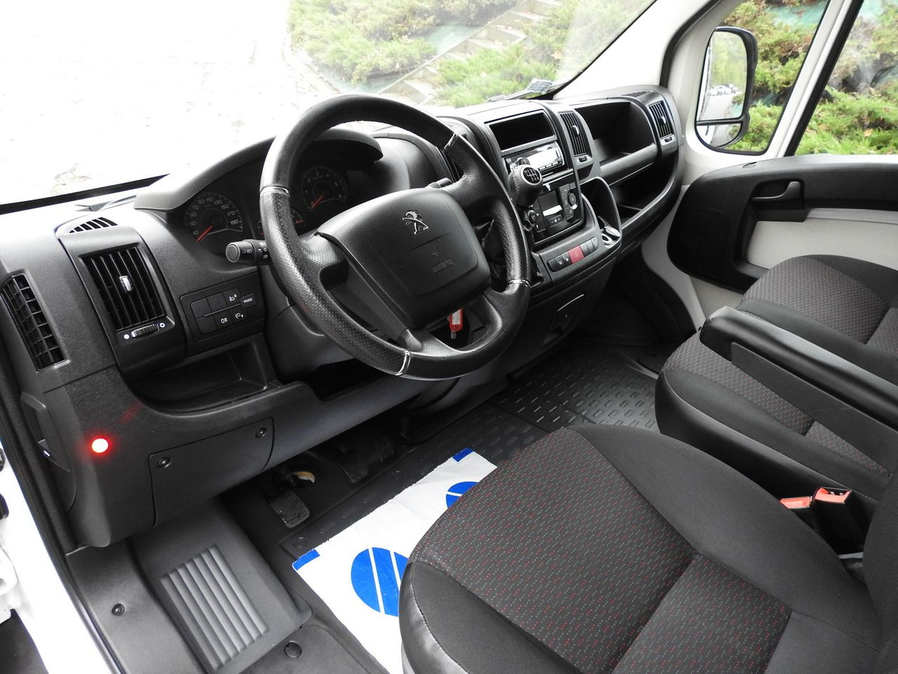PEUGEOT BOXER TARPAULIN LIFT 8 PALLETS WEBASTO LED LIGHTS AIR CONDITIONING 165HP - כלי רכב מסחרי עם וילונות צד: תמונה 2 PEUGEOT BOXER TARPAULIN LIFT 8 PALLETS WEBASTO LED LIGHTS AIR CONDITIONING 165HP - כלי רכב מסחרי עם וילונות צד: תמונה 2