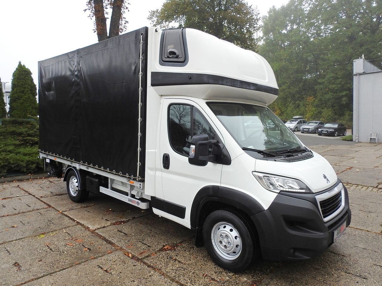 PEUGEOT BOXER TARPAULIN LIFT 8 PALLETS WEBASTO LED LIGHTS AIR CONDITIONING 165HP - כלי רכב מסחרי עם וילונות צד: תמונה 4 PEUGEOT BOXER TARPAULIN LIFT 8 PALLETS WEBASTO LED LIGHTS AIR CONDITIONING 165HP - כלי רכב מסחרי עם וילונות צד: תמונה 4