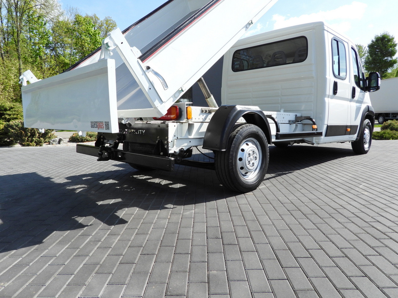 כלי רכב מסחרי מזהיר PEUGEOT BOXER TIPPER DOUBLE CABIN DOKA 7 SEATS CRUISE CONTROL AIR CONDITIONING 140HP: תמונה 19 כלי רכב מסחרי מזהיר PEUGEOT BOXER TIPPER DOUBLE CABIN DOKA 7 SEATS CRUISE CONTROL AIR CONDITIONING 140HP: תמונה 19