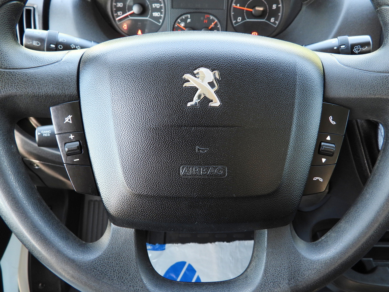 כלי רכב מסחרי מזהיר PEUGEOT BOXER TIPPER DOUBLE CABIN DOKA 7 SEATS CRUISE CONTROL AIR CONDITIONING 140HP: תמונה 30 כלי רכב מסחרי מזהיר PEUGEOT BOXER TIPPER DOUBLE CABIN DOKA 7 SEATS CRUISE CONTROL AIR CONDITIONING 140HP: תמונה 30