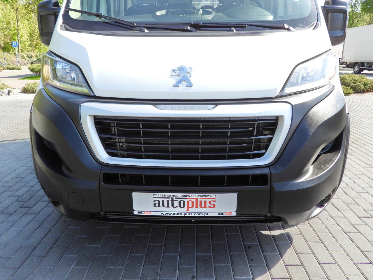 כלי רכב מסחרי מזהיר PEUGEOT BOXER TIPPER DOUBLE CABIN DOKA 7 SEATS CRUISE CONTROL AIR CONDITIONING 140HP: תמונה 14 כלי רכב מסחרי מזהיר PEUGEOT BOXER TIPPER DOUBLE CABIN DOKA 7 SEATS CRUISE CONTROL AIR CONDITIONING 140HP: תמונה 14