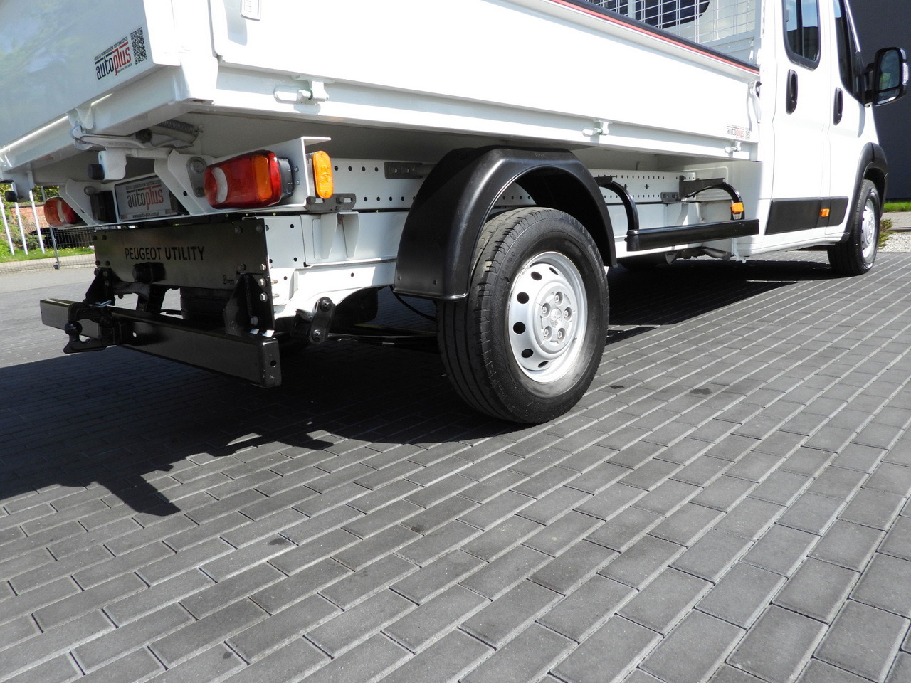 כלי רכב מסחרי מזהיר PEUGEOT BOXER TIPPER DOUBLE CABIN DOKA 7 SEATS CRUISE CONTROL AIR CONDITIONING 140HP: תמונה 16 כלי רכב מסחרי מזהיר PEUGEOT BOXER TIPPER DOUBLE CABIN DOKA 7 SEATS CRUISE CONTROL AIR CONDITIONING 140HP: תמונה 16