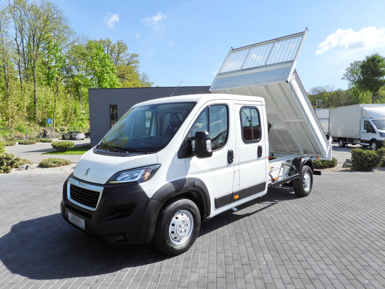 כלי רכב מסחרי מזהיר PEUGEOT BOXER TIPPER DOUBLE CABIN DOKA 7 SEATS CRUISE CONTROL AIR CONDITIONING 140HP: תמונה 17 כלי רכב מסחרי מזהיר PEUGEOT BOXER TIPPER DOUBLE CABIN DOKA 7 SEATS CRUISE CONTROL AIR CONDITIONING 140HP: תמונה 17