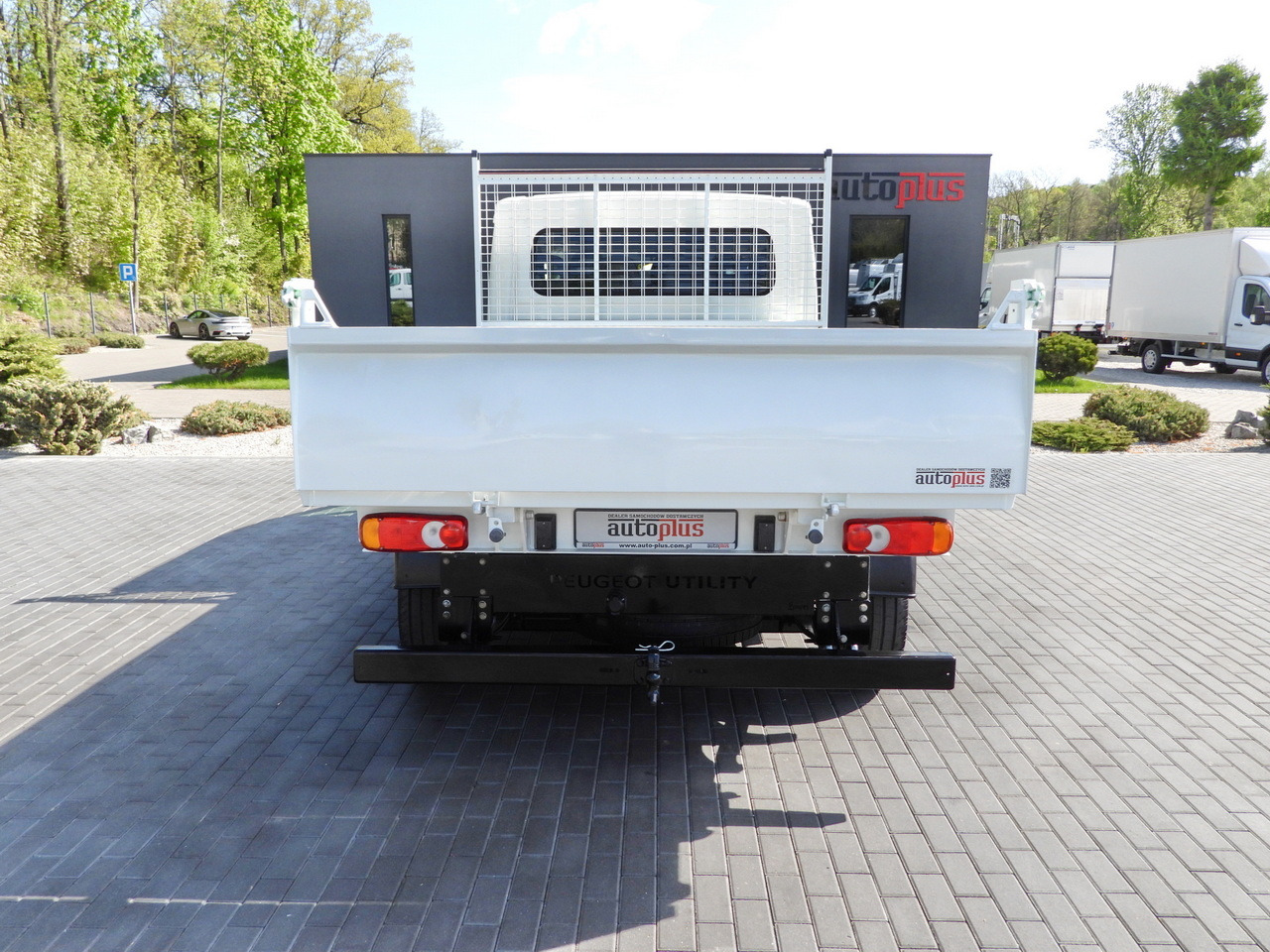 כלי רכב מסחרי מזהיר PEUGEOT BOXER TIPPER DOUBLE CABIN DOKA 7 SEATS CRUISE CONTROL AIR CONDITIONING 140HP: תמונה 10 כלי רכב מסחרי מזהיר PEUGEOT BOXER TIPPER DOUBLE CABIN DOKA 7 SEATS CRUISE CONTROL AIR CONDITIONING 140HP: תמונה 10