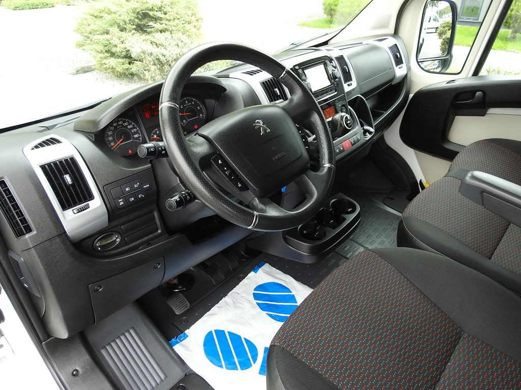 Peugeot BOXER KASTENWAGEN DOPPELKABINE 6 SITZE TEMPOMAT - כלי רכב מסחרי עם לוח, כלי רכב מסחרי קומבי: תמונה 2 Peugeot BOXER KASTENWAGEN DOPPELKABINE 6 SITZE TEMPOMAT - כלי רכב מסחרי עם לוח, כלי רכב מסחרי קומבי: תמונה 2