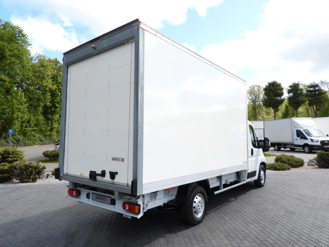 Peugeot BOXER KOFFER 8 PALETTEN TEMPOMAT KLIMAANLAGE Peugeot BOXER KOFFER 8 PALETTEN TEMPOMAT KLIMAANLAGE - כלי רכב מסחרי עם תיבה: תמונה 3 Peugeot BOXER KOFFER 8 PALETTEN TEMPOMAT KLIMAANLAGE Peugeot BOXER KOFFER 8 PALETTEN TEMPOMAT KLIMAANLAGE - כלי רכב מסחרי עם תיבה: תמונה 3