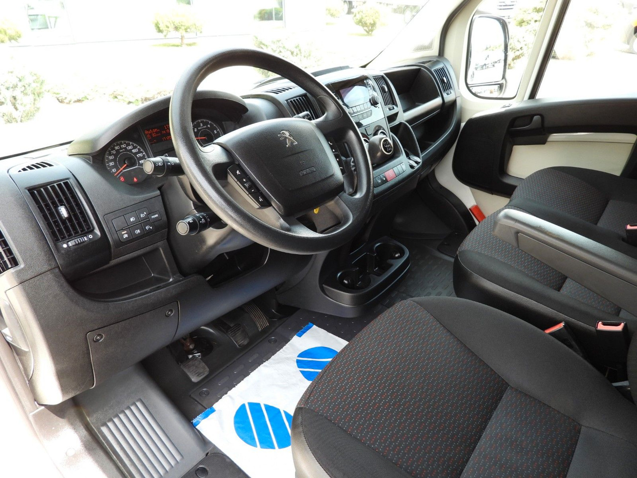 Peugeot BOXER KÜHLKASTENWAGEN -10*C TEMPOMAT - כלי רכב מסחרי לקירור: תמונה 2 Peugeot BOXER KÜHLKASTENWAGEN -10*C TEMPOMAT - כלי רכב מסחרי לקירור: תמונה 2