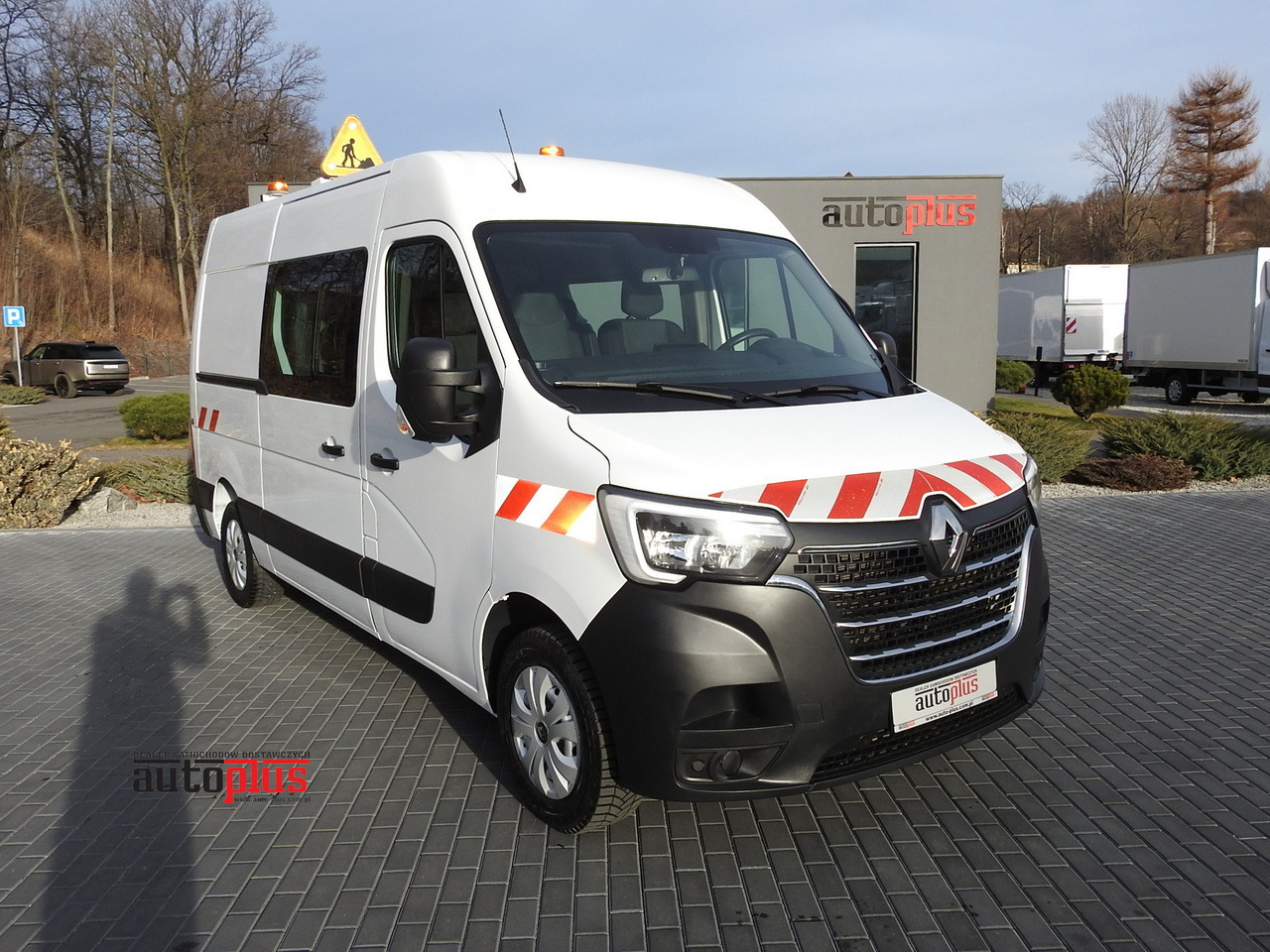 RENAULT MASTER BOX DELIVERY VAN 7 SEATS CRUISE CONTROL AIR CONDITIONING LED LIGHTS 135HP - כלי רכב מסחרי עם לוח: תמונה 1 RENAULT MASTER BOX DELIVERY VAN 7 SEATS CRUISE CONTROL AIR CONDITIONING LED LIGHTS 135HP - כלי רכב מסחרי עם לוח: תמונה 1
