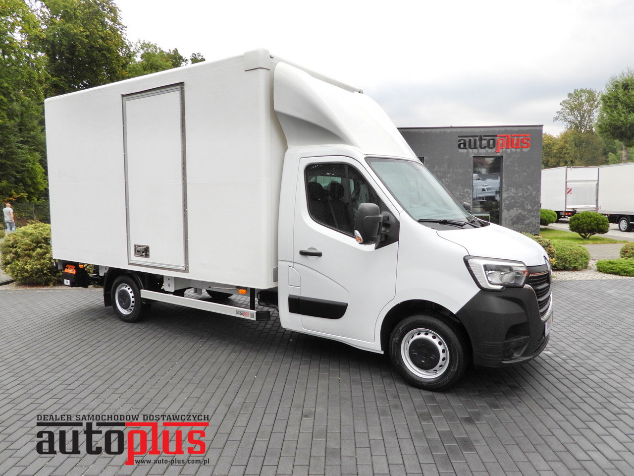 RENAULT MASTER BOX LIFT 8 PALLETS CRUISE CONTROL LED LIGHTS AIR CONDITIONING 145HP - כלי רכב מסחרי עם תיבה: תמונה 1 RENAULT MASTER BOX LIFT 8 PALLETS CRUISE CONTROL LED LIGHTS AIR CONDITIONING 145HP - כלי רכב מסחרי עם תיבה: תמונה 1