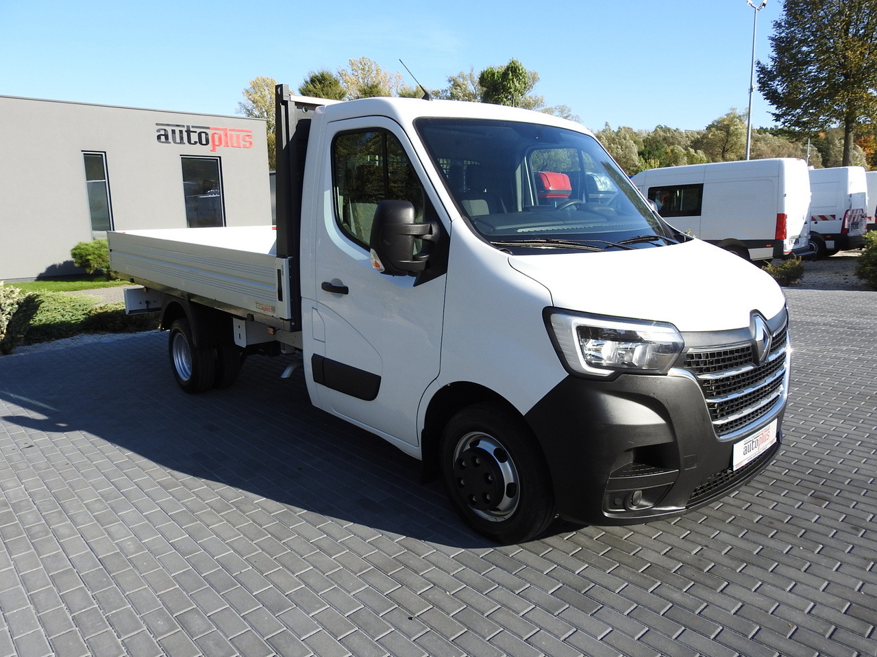 RENAULT MASTER STAKE BODY CRUISE CONTROL AIR CONDITIONING LED LIGHTS TWIN WHEELS 130HP - כלי רכב מסחרי במיטה שטוחה: תמונה 4 RENAULT MASTER STAKE BODY CRUISE CONTROL AIR CONDITIONING LED LIGHTS TWIN WHEELS 130HP - כלי רכב מסחרי במיטה שטוחה: תמונה 4