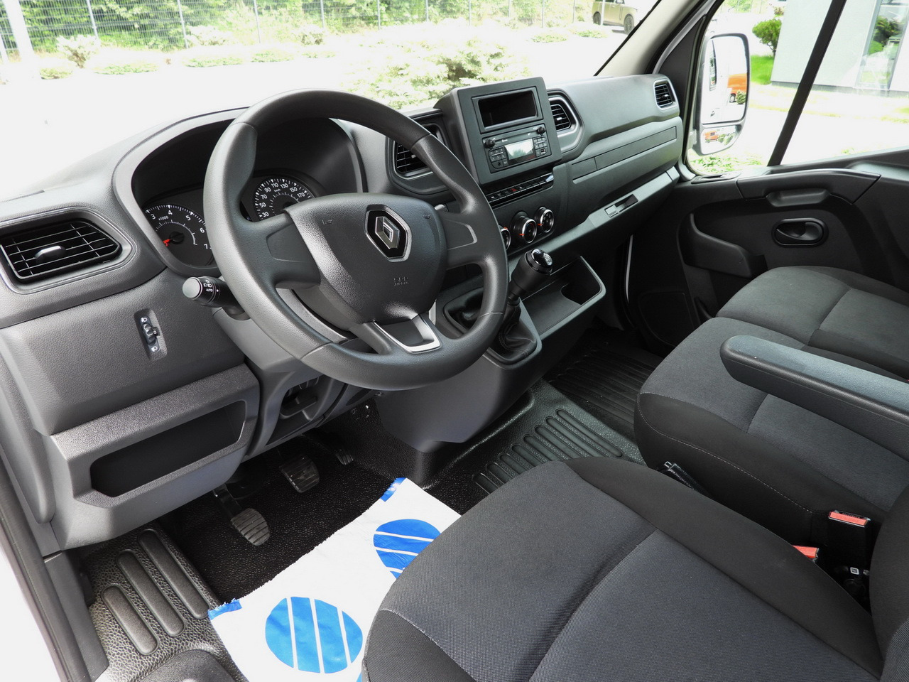 RENAULT MASTER STAKE BODY DOUBLE CABIN DOKA 7 SEATS LED LIGHTS AIR CONDITIONING 145HP - כלי רכב מסחרי במיטה שטוחה: תמונה 2 RENAULT MASTER STAKE BODY DOUBLE CABIN DOKA 7 SEATS LED LIGHTS AIR CONDITIONING 145HP - כלי רכב מסחרי במיטה שטוחה: תמונה 2