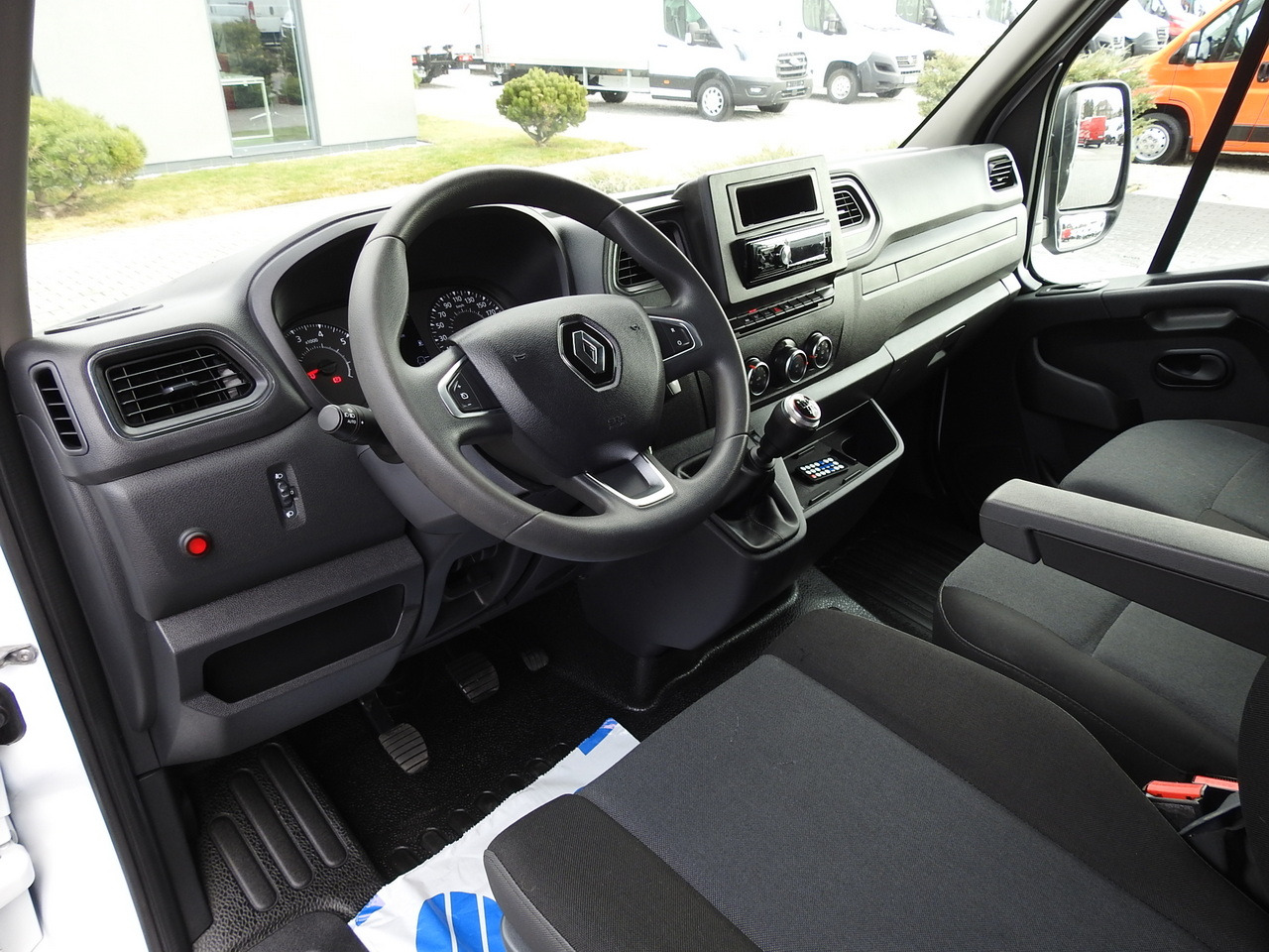 RENAULT MASTER TARPAULIN 10 PALLETS CRUISE CONTROL AIR CONDITIONING LED LIGHTS PNEUMATICS 165HP - כלי רכב מסחרי עם וילונות צד: תמונה 2 RENAULT MASTER TARPAULIN 10 PALLETS CRUISE CONTROL AIR CONDITIONING LED LIGHTS PNEUMATICS 165HP - כלי רכב מסחרי עם וילונות צד: תמונה 2