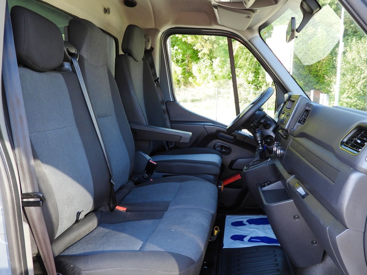 כלי רכב מסחרי עם וילונות צד RENAULT MASTER TARPAULIN 10 PALLETS WEBASTO CRUISE CONTROL LED LIGHTS PNEUMATICS AIR CONDITIONING 165HP: תמונה 35 כלי רכב מסחרי עם וילונות צד RENAULT MASTER TARPAULIN 10 PALLETS WEBASTO CRUISE CONTROL LED LIGHTS PNEUMATICS AIR CONDITIONING 165HP: תמונה 35