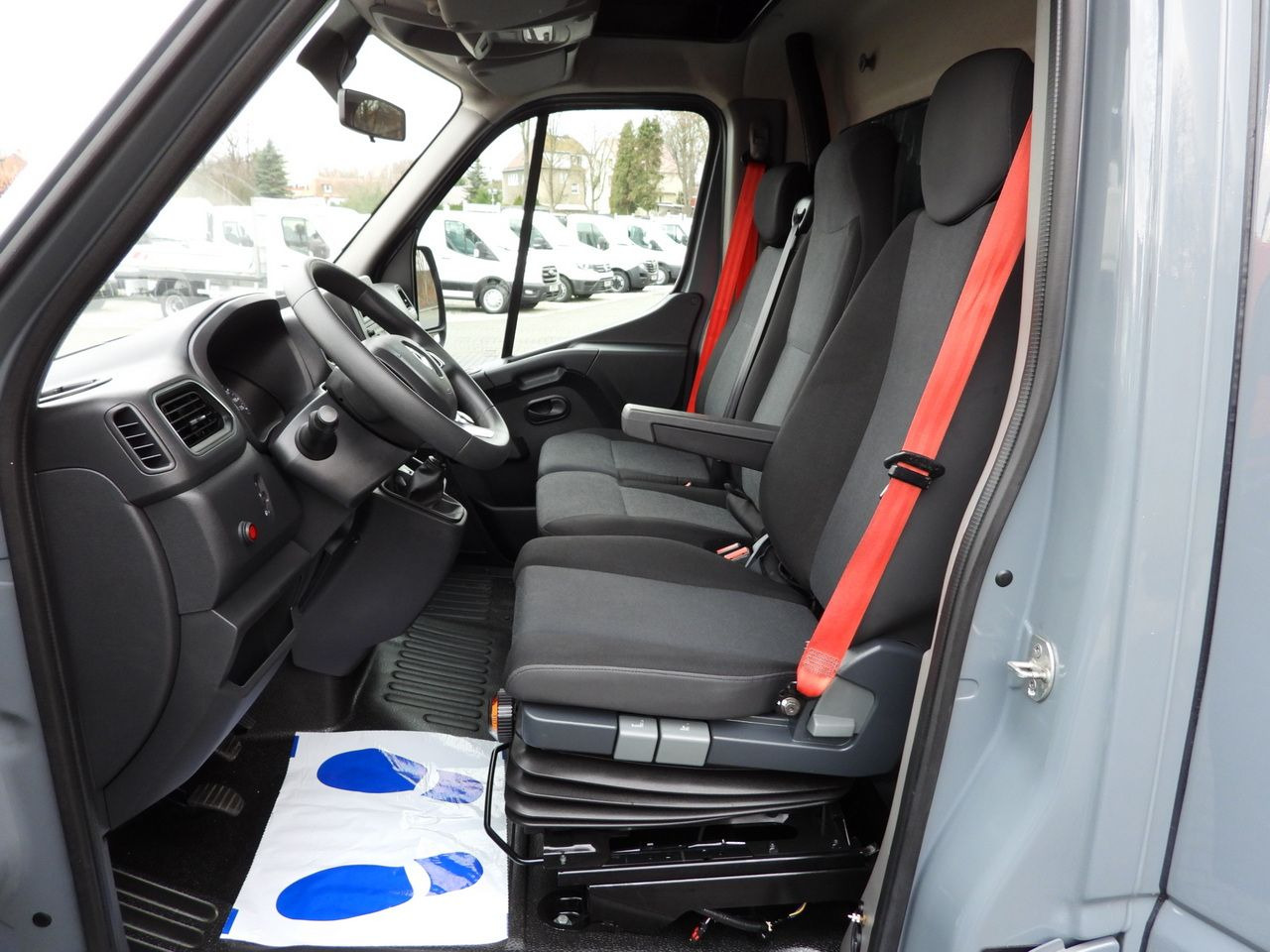 הַחכָּרָה RENAULT MASTER TARPAULIN 10 PALLETS WEBASTO CRUISE CONTROL LED LIGHTS PNEUMATICS AIR CONDITIONING 165HP RENAULT MASTER TARPAULIN 10 PALLETS WEBASTO CRUISE CONTROL LED LIGHTS PNEUMATICS AIR CONDITIONING 165HP: תמונה 27 הַחכָּרָה RENAULT MASTER TARPAULIN 10 PALLETS WEBASTO CRUISE CONTROL LED LIGHTS PNEUMATICS AIR CONDITIONING 165HP RENAULT MASTER TARPAULIN 10 PALLETS WEBASTO CRUISE CONTROL LED LIGHTS PNEUMATICS AIR CONDITIONING 165HP: תמונה 27