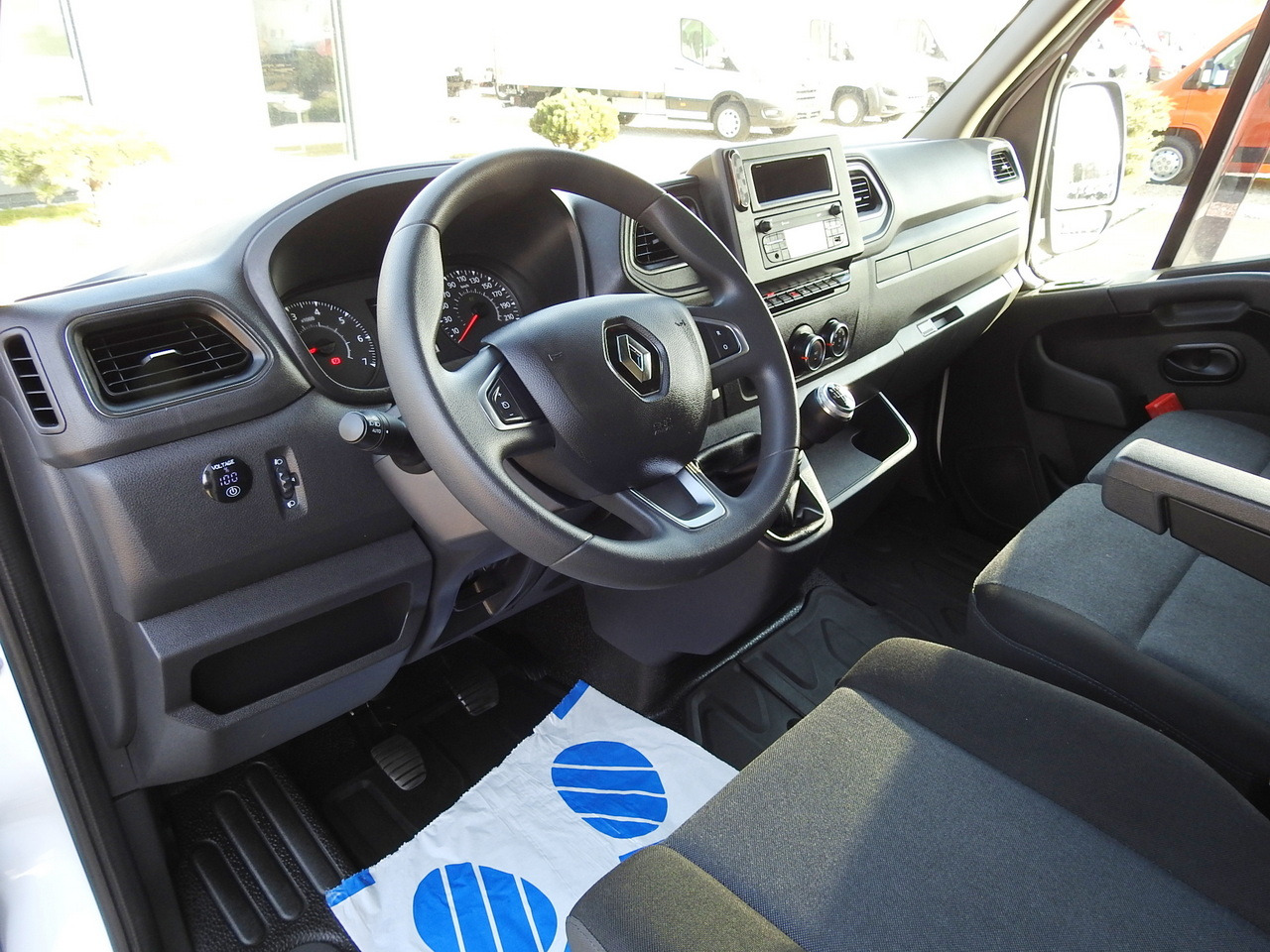 RENAULT MASTER TARPAULIN 10 PALLETS WEBASTO CRUISE CONTROL LED LIGHTS PNEUMATICS AIR CONDITIONING 165HP - כלי רכב מסחרי עם וילונות צד: תמונה 2 RENAULT MASTER TARPAULIN 10 PALLETS WEBASTO CRUISE CONTROL LED LIGHTS PNEUMATICS AIR CONDITIONING 165HP - כלי רכב מסחרי עם וילונות צד: תמונה 2