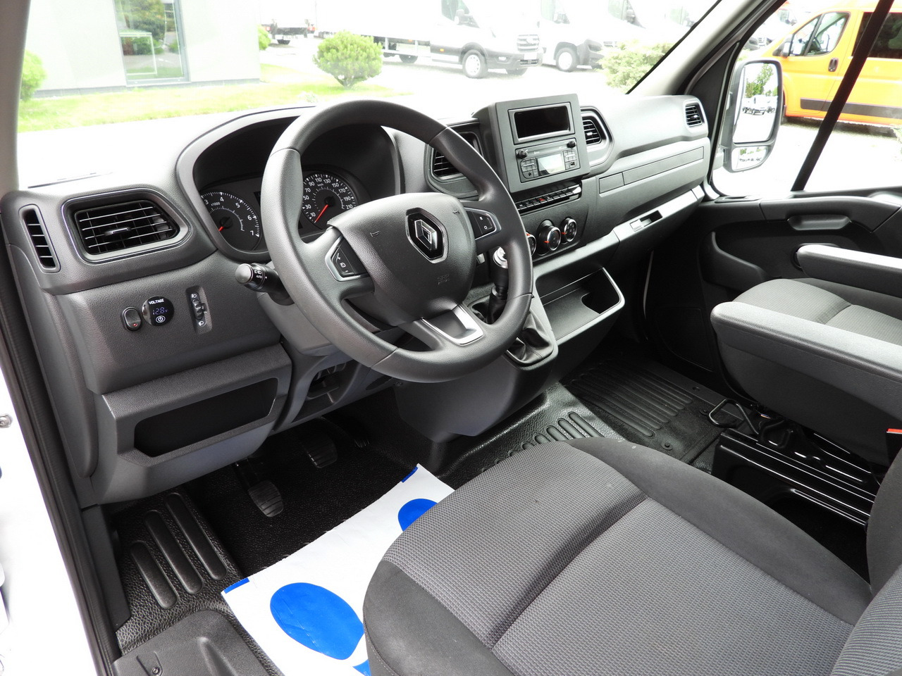 RENAULT MASTER TARPAULIN 10 PALLETS WEBASTO CRUISE CONTROL LED LIGHTS PNEUMATICS AIR CONDITIONING 165HP - כלי רכב מסחרי עם וילונות צד: תמונה 2 RENAULT MASTER TARPAULIN 10 PALLETS WEBASTO CRUISE CONTROL LED LIGHTS PNEUMATICS AIR CONDITIONING 165HP - כלי רכב מסחרי עם וילונות צד: תמונה 2